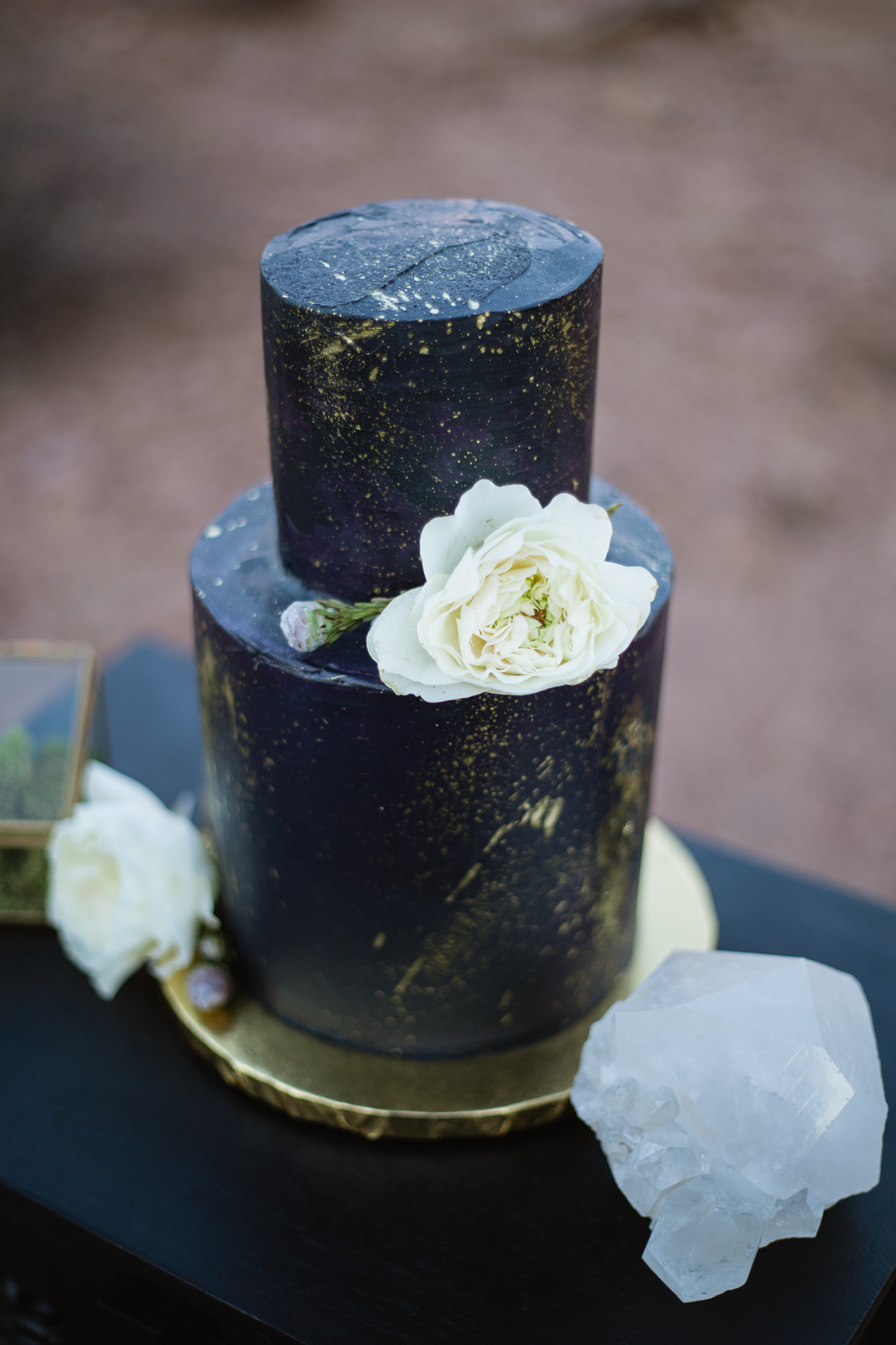 Black and gold small cake for an intimate wedding by Sift Bakehouse.