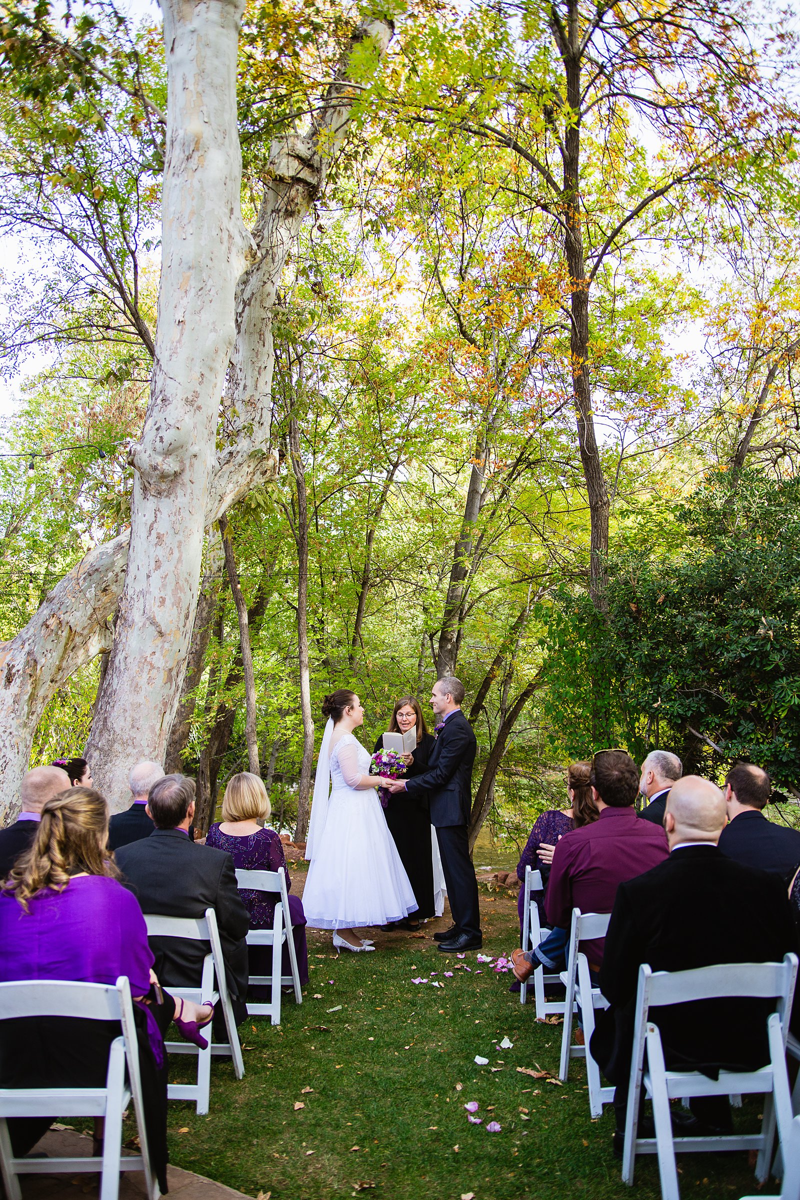 Wedding ceremony at L'Auberge de Sedona by Arizona wedding photographer PMA Photography.