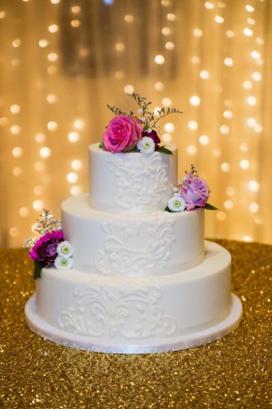 Simple garden inspired wedding cake by PMA Photography.