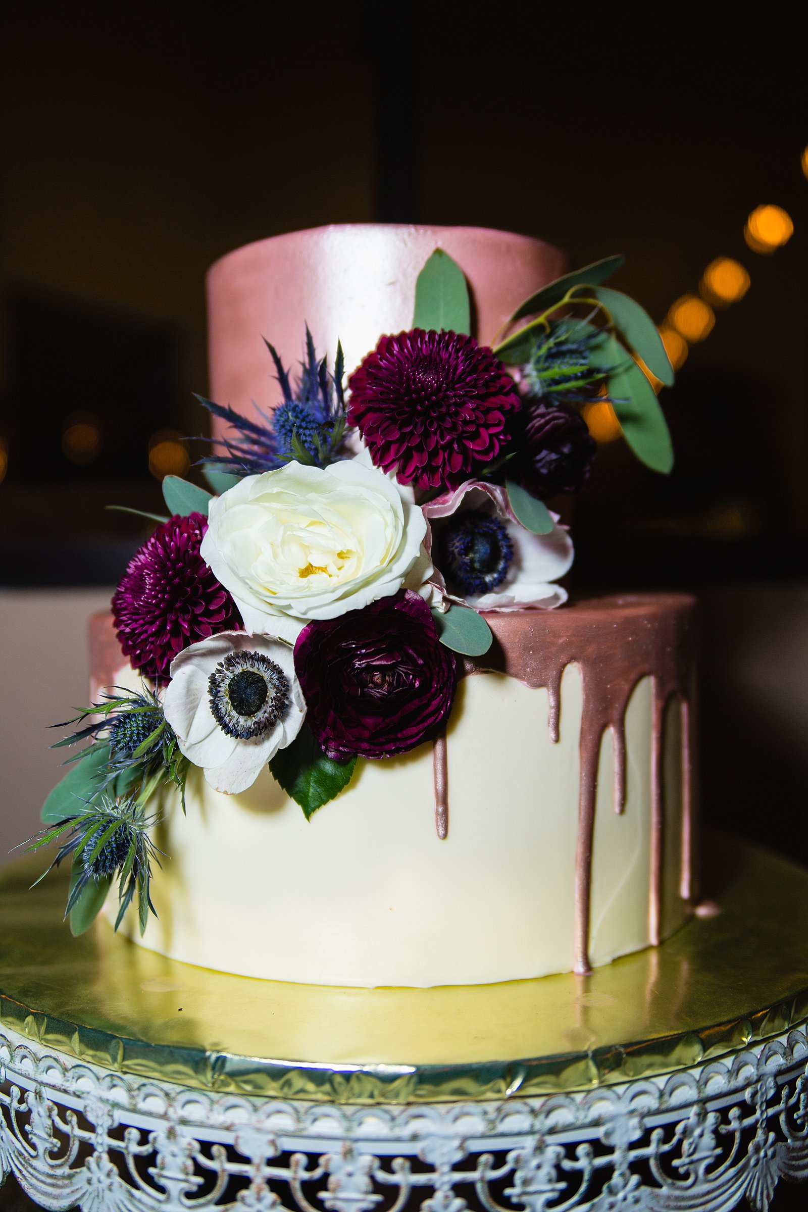 Romantic boho wedding cake by Arizona wedding photographer PMA Photography.