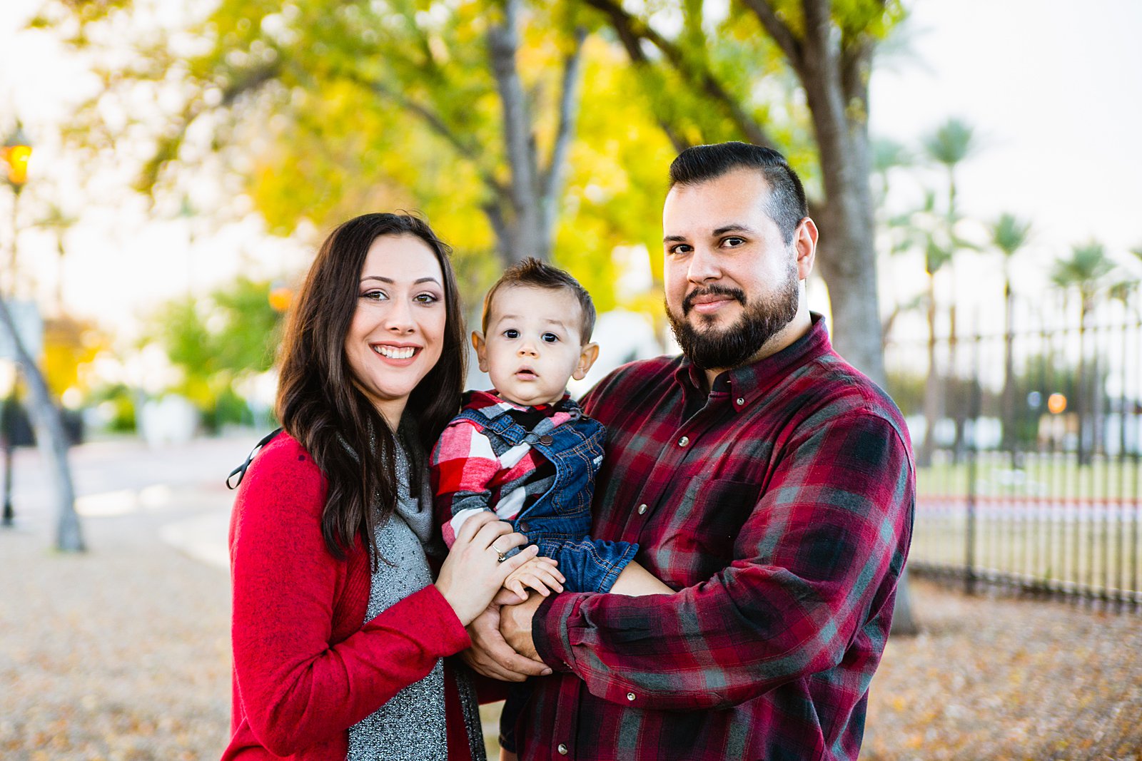 Fall family photography session at Sahuaro Ranch Park by Phoenix family photographer PMA Photography.