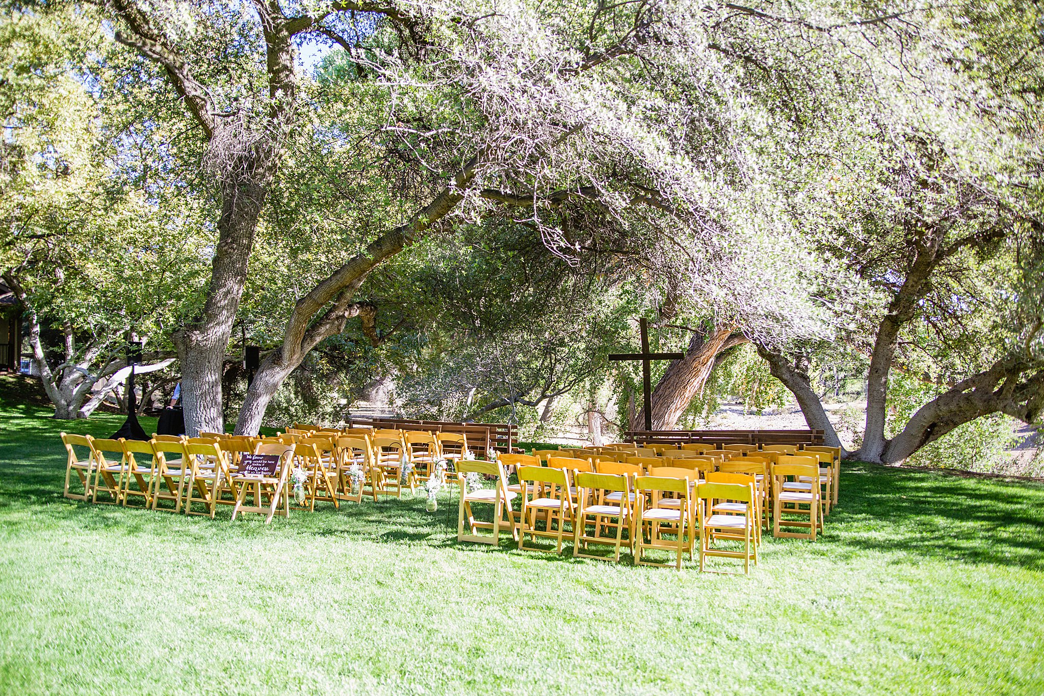 Wedding ceremony at Van Dickson Ranch by Arizona wedding photographer PMA Photography.