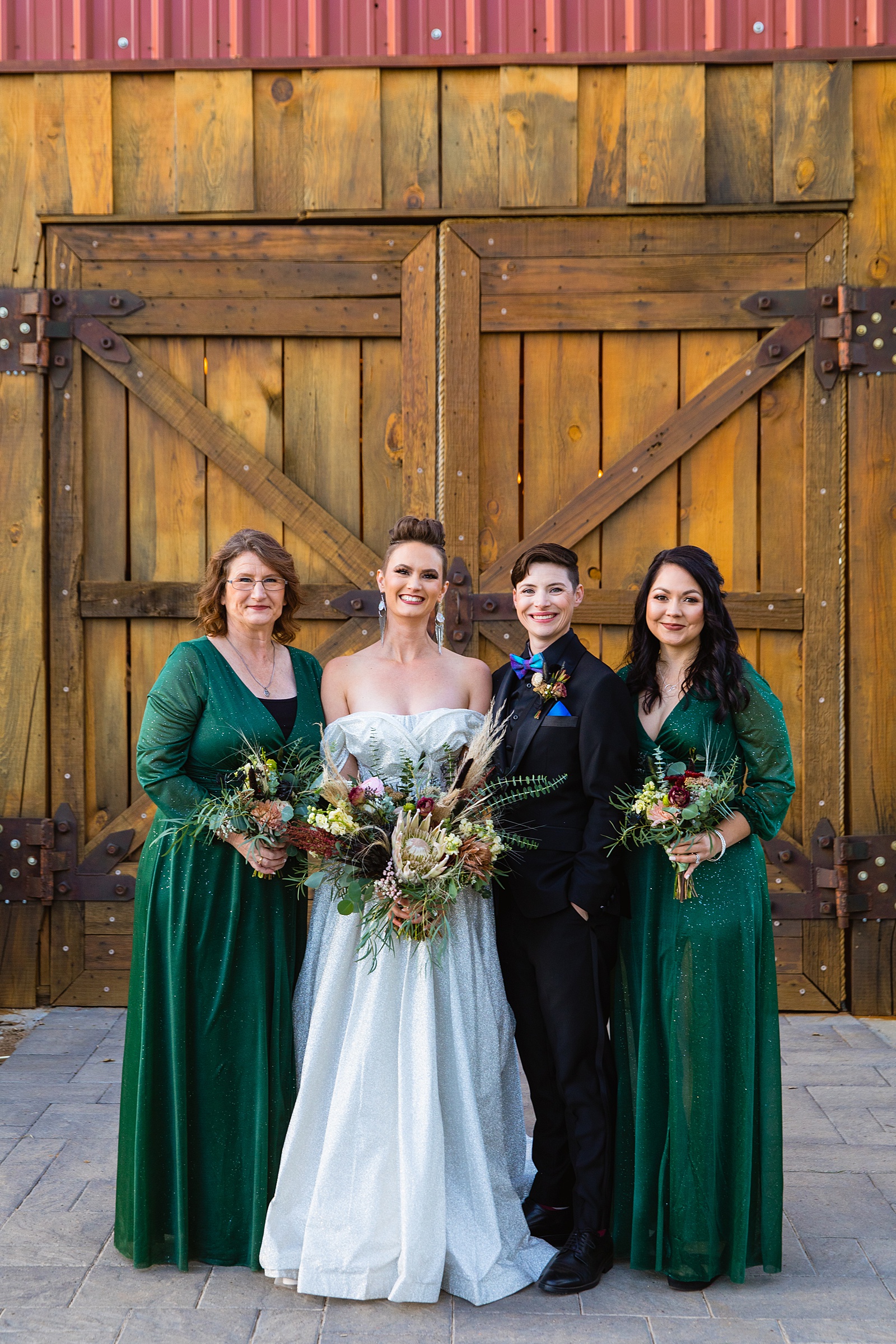 Bridal party together at a Mortimer Farms wedding by Arizona wedding photographer PMA Photography.