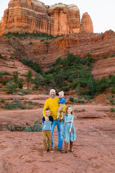 Father and children during their Cathedral Rock family session by Sedona family photographer PMA Photography.