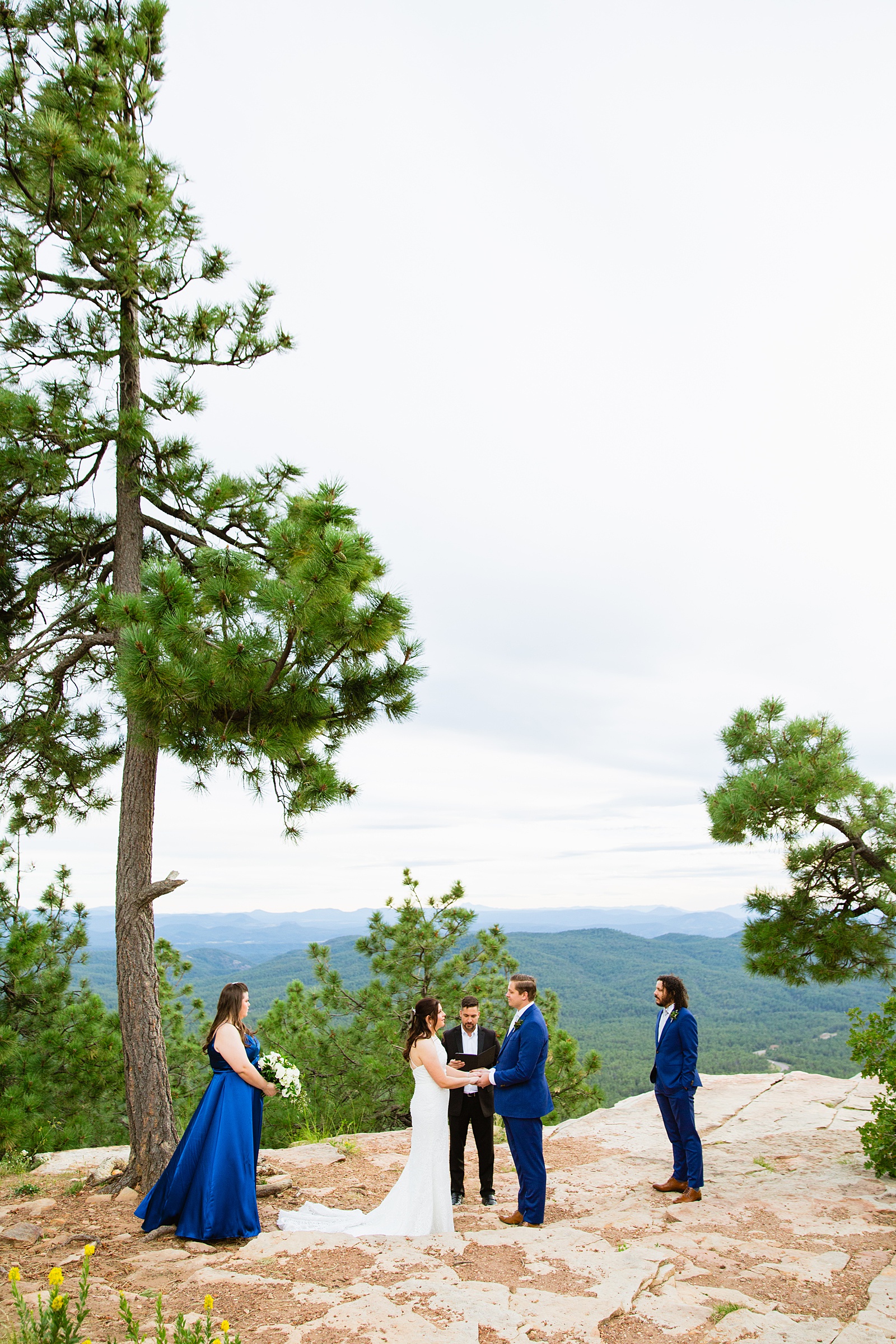 Wedding ceremony at Mogollon Rim by Arizona elopement photographer Juniper and Co Photography.