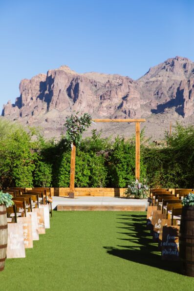 Wedding ceremony at a Phoenix desert intimate wedding by Phoenix wedding photographer Juniper and Co Photography.