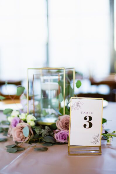 Simple and elegant centerpieces at Phoenix desert intimate wedding reception by Phoenix wedding photographer Juniper and Co Photography.