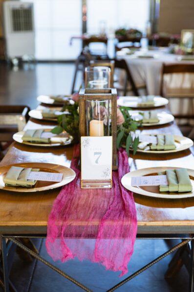 Simple and elegant centerpieces at a Phoenix desert intimate wedding reception by Phoenix wedding photographer Juniper and Co Photography.